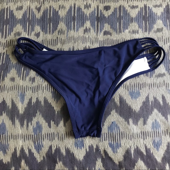 Cupshe Amethyst halter bikini - Picture 9 of 10